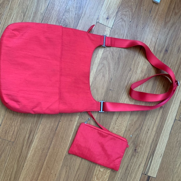 Baggallini bagg - Picture 2 of 3